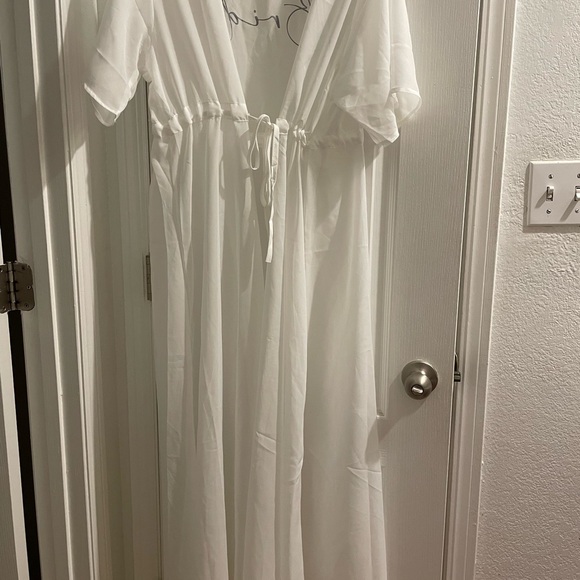 White Bride Robe - Picture 2 of 3